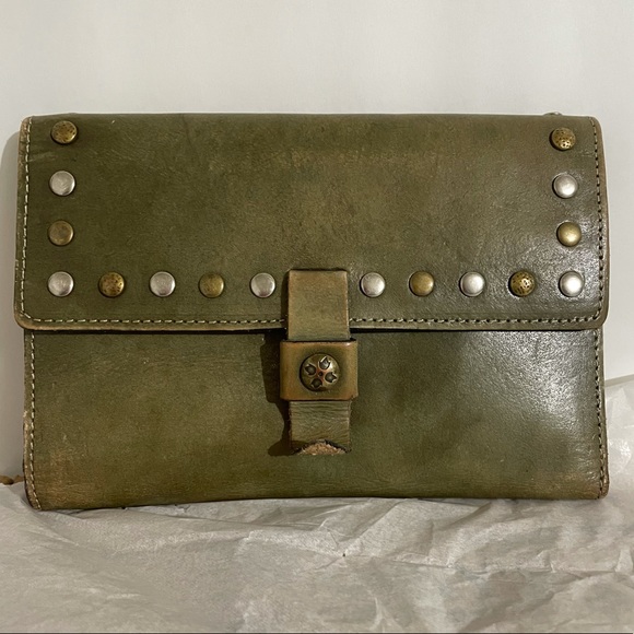 Patricia Nash Handbags - Patricia Nash Colli Flap wallet